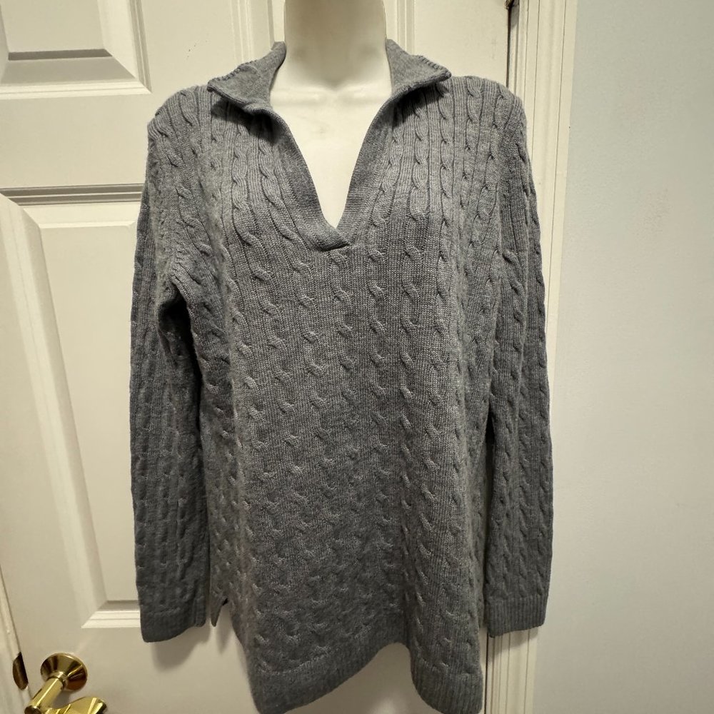 Brooks Brothers 346 size large 100% merino wool gray sweater